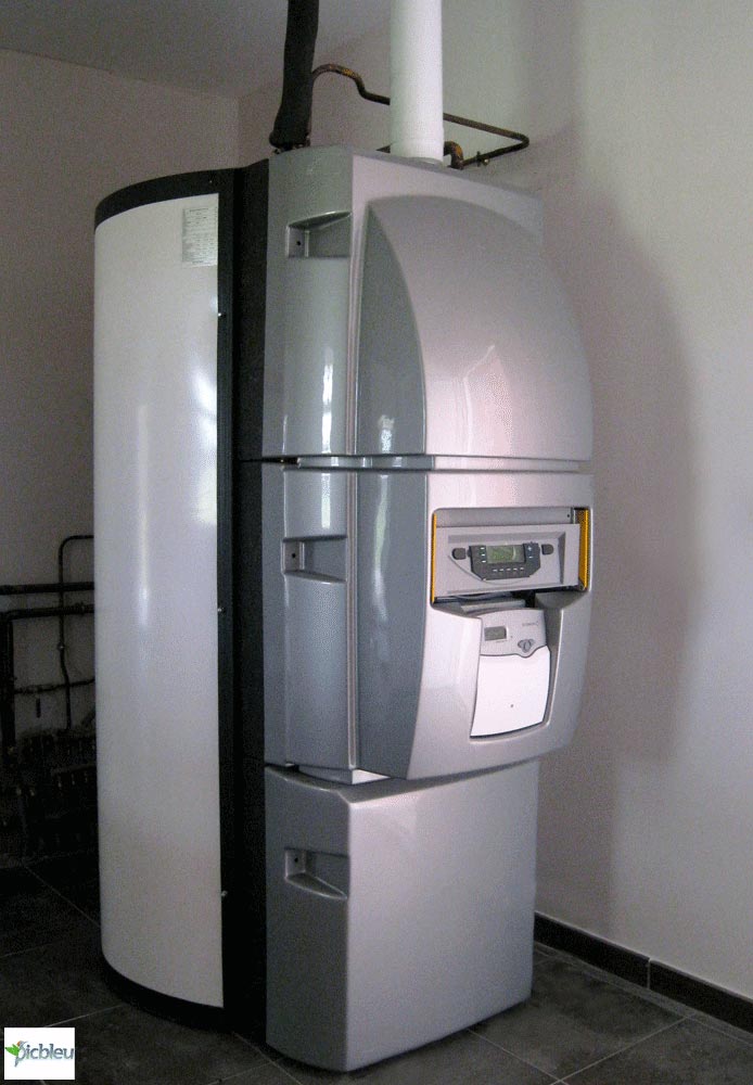 Chaudière-hybride-de-dietrich-gaz-quadro-solaire