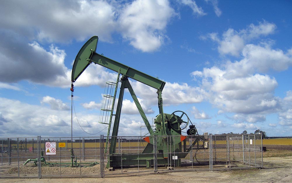 Station_de_pompage_de_petrole_vermilion_parentis_en_born_landes_picbleu